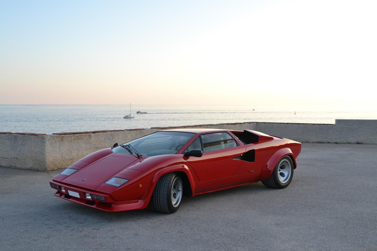 アイドロン LAMBORGHINI COUNTACH LP400S 1980 Lamborghini Countach LP400S VIN 1121134 | Hagerty Valuation Tools